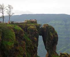 Honeymoon In Mahabaleshwar